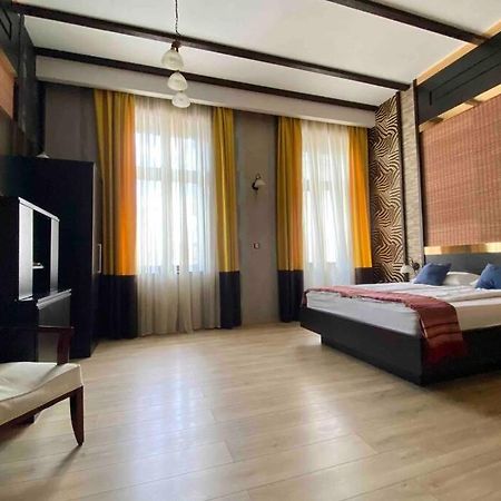 Safari Royal Apartment Oradea Exteriér fotografie