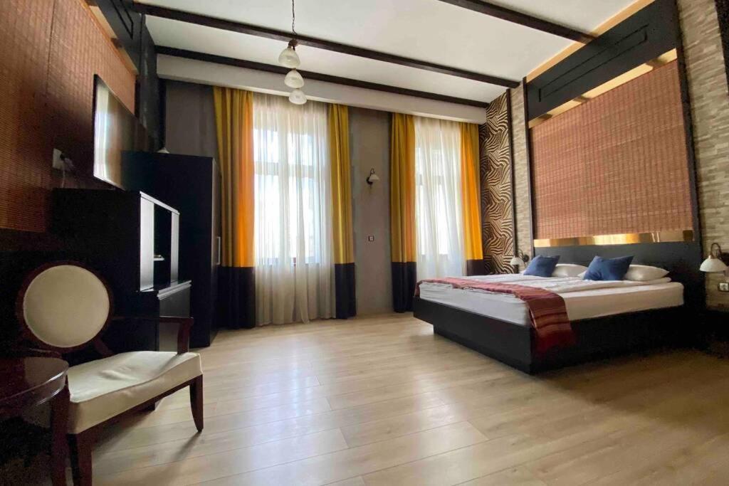 Safari Royal Apartment Oradea Exteriér fotografie