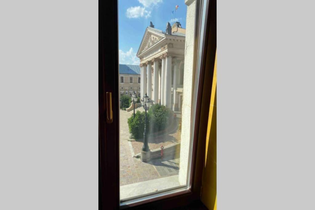Safari Royal Apartment Oradea Exteriér fotografie